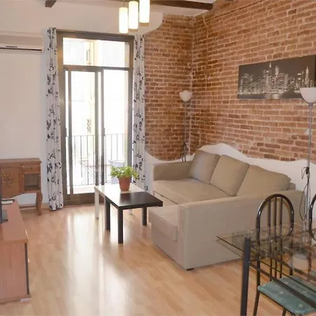 Rustic 2 Bedroom Poble Sec