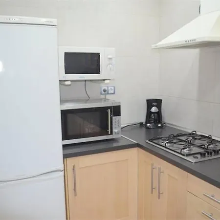 Rustic 2 Bedroom Poble Sec Apartment