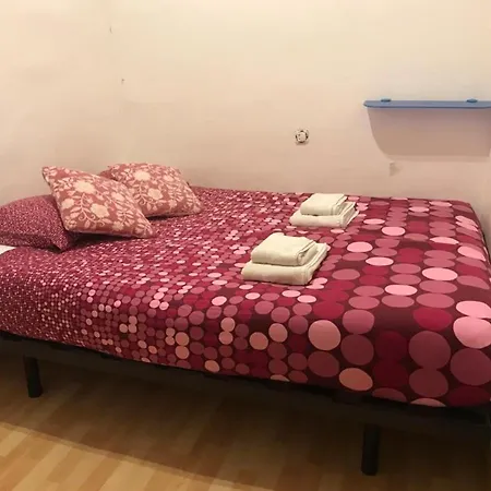 Rustic 2 Bedroom Poble Sec Barcelona