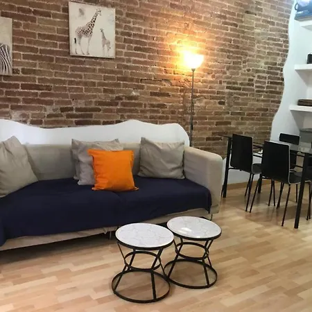 Rustic 2 Bedroom Poble Sec Apartment Barcelona
