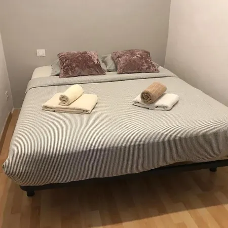 Rustic 2 Bedroom Poble Sec * Barcelona