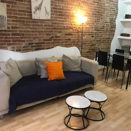 Rustic 2 Bedroom Poble Sec