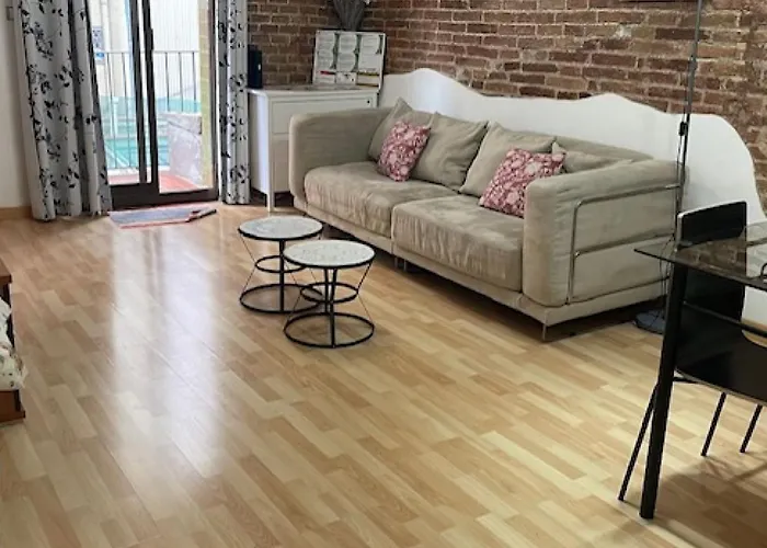 Rustic 2 Bedroom Poble Sec